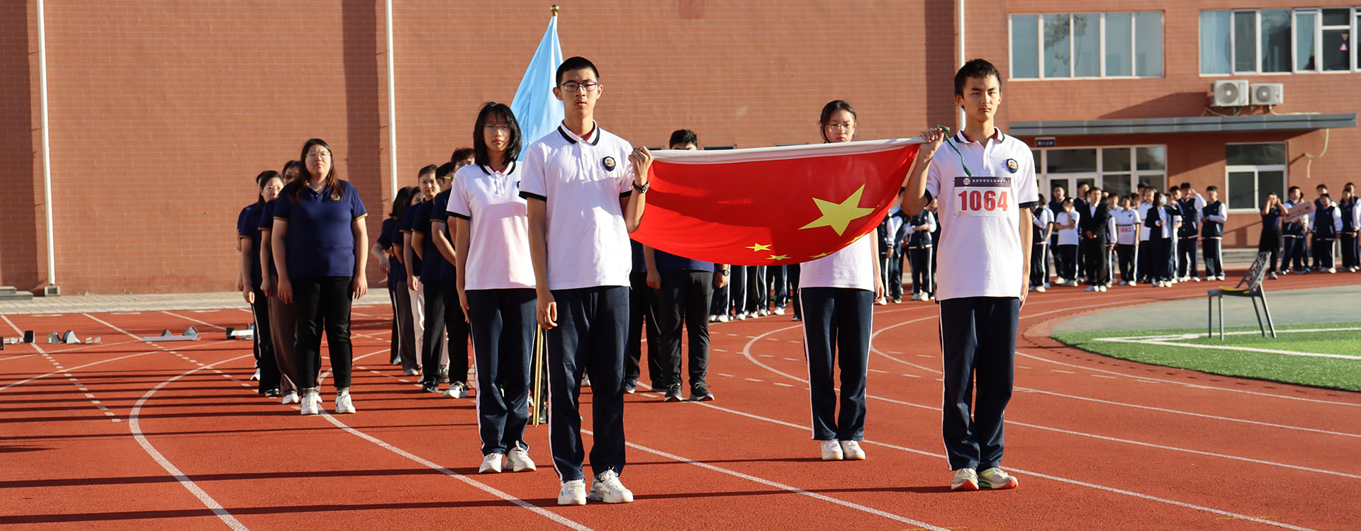 www.国内黄色网址1"